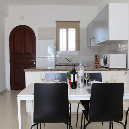 Cyking 2 Bed Apartment With Pool & 10 Min To Beach Paphos Ngoại thất bức ảnh