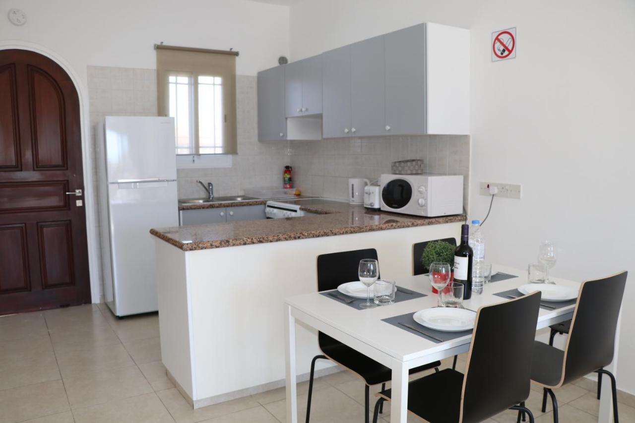 Cyking 2 Bed Apartment With Pool & 10 Min To Beach Paphos Ngoại thất bức ảnh